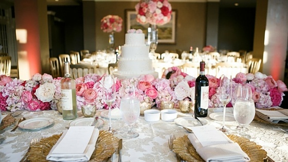 pink_floral_arrangement_ideas_for_elegant_wedding.jpg