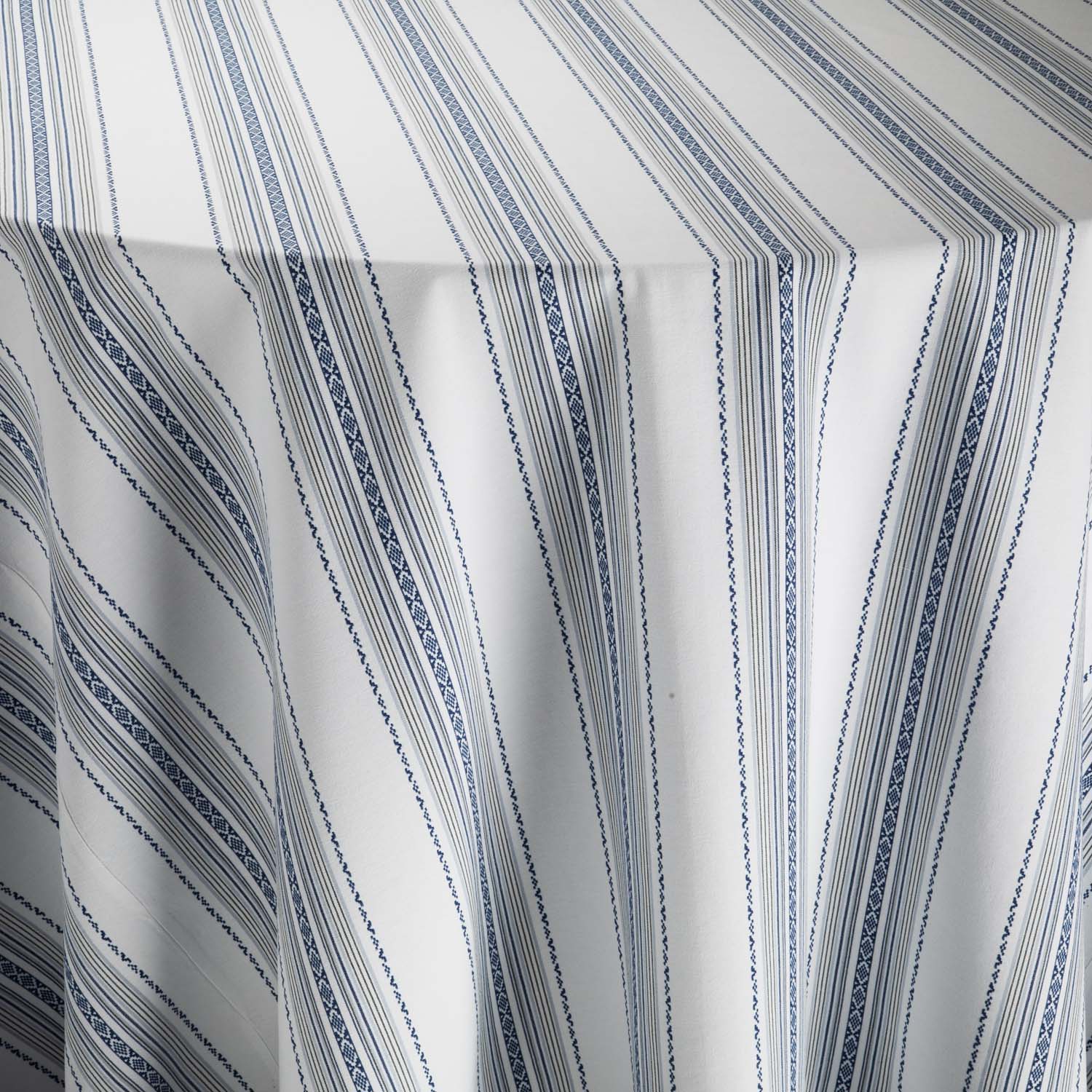 Prairie Blue/White Table Linen - Linen Rentals | Wedding Table Linen ...