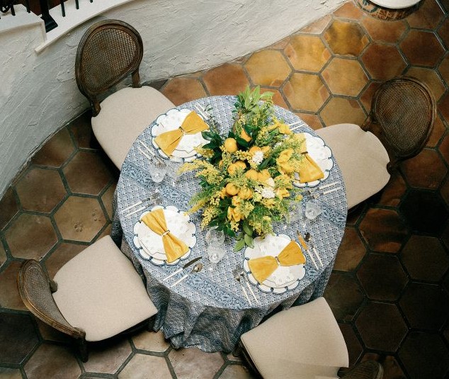 Elegant blue and white tablecloth for Amalfi Coast inspired events