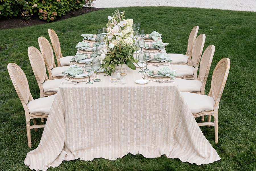 Timeless neutral table setting with Kingsley