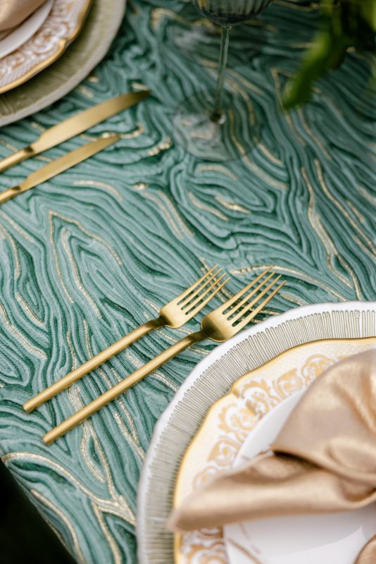Malachite-inspired linen for sophisticated interiors