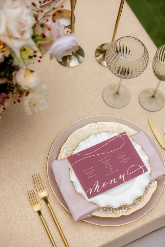 Close-up of Orly Gilded’s fine metallic weave